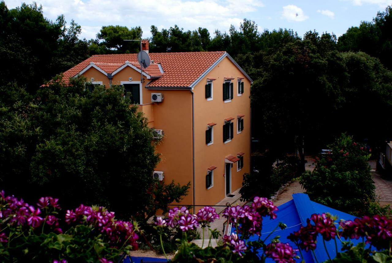 Pansion Ana Mali Lošinj Exterior foto